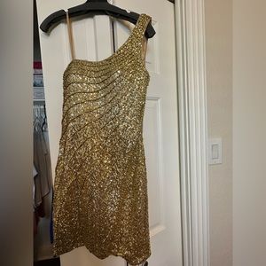 Gold off the shoulder dress size 2